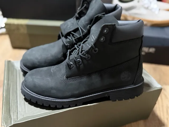 Timberland Premium 6-Inch Waterproof Boot Size 7 M Black Nubuck