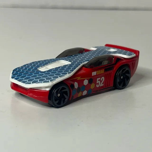 Hot Wheels Solar Reflex 52 Red Diecast Toy Car 1:64