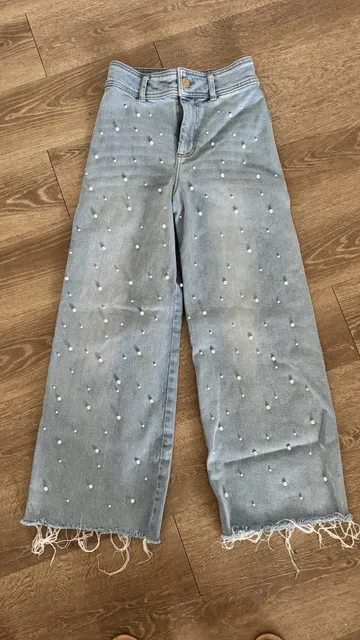 Antonio Melani Wide Leg Frayed Pearl Jeans Size 0 Light Wash