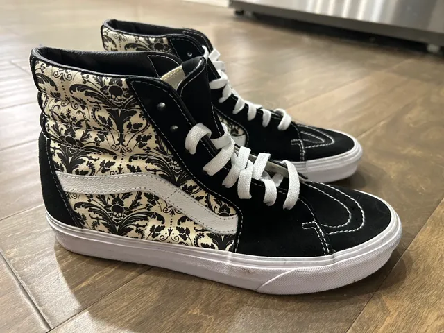 Vans Sk8-Hi Skull Tapestry Black/Bone Skate Shoes 9.5