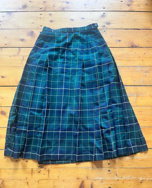 Pendleton Pleated Plaid Skirt Size 6 Green Virgin Wool Tartan flaw