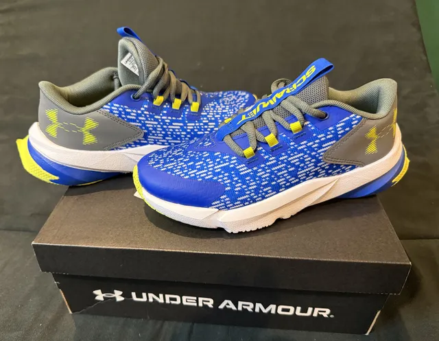 Under Armour Scramjet 4 Size 4Y Blue Yellow Sneakers