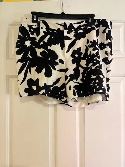 Black and White Floral Print Shorts