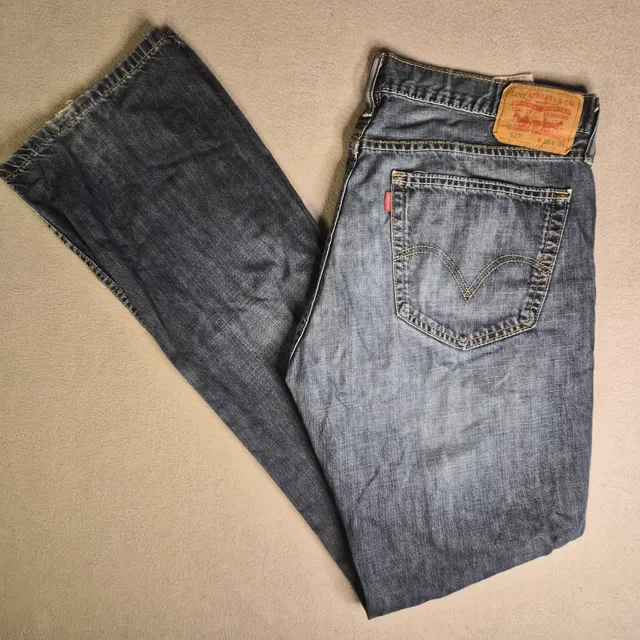Levi's 527 Bootcut Blue demin wash Jeans Size mens 36x36 
