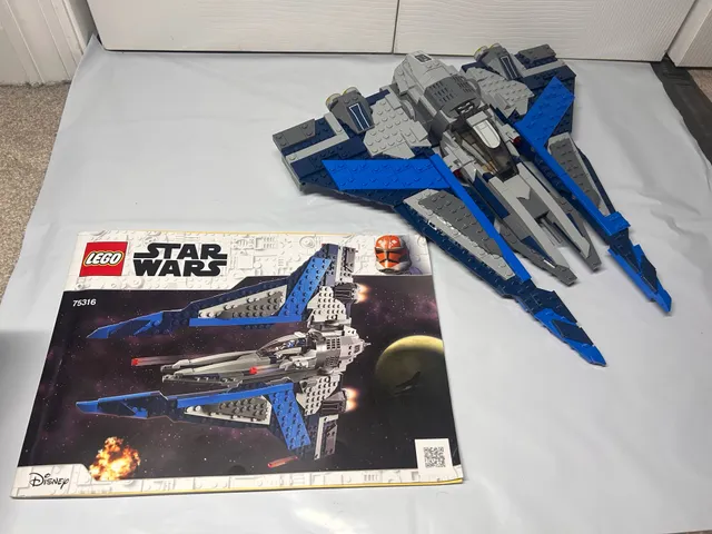 LEGO Star Wars Mandalorian Starfighter 75316