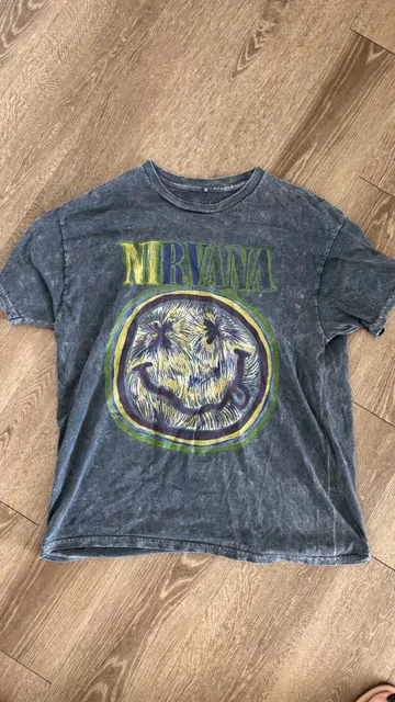 Nirvana Watercolor Smiley Face Acid Wash T-Shirt Size Large Grey