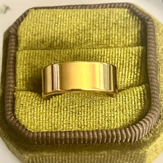 Gold-Tone Stainless Steel Flat Band Polished Finish 8mm Ring Size 6