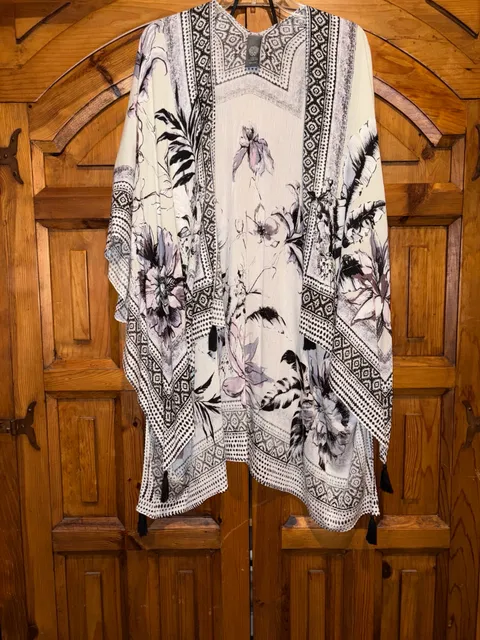 Vince Camuto Floral Print Kimono One Size Black White Tassels