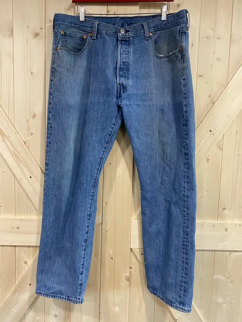 Levi's 501 Size 38x30 Blue Denim Straight Leg Button Fly Jeans