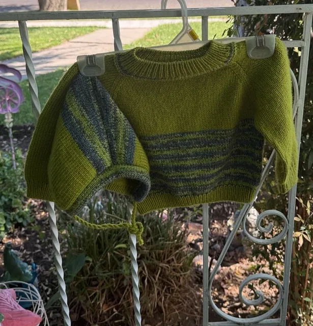 Vintage Hand Knit Toddler Pullover & Pointy Pixie Hat Set Chartreuse Striped 12-18M