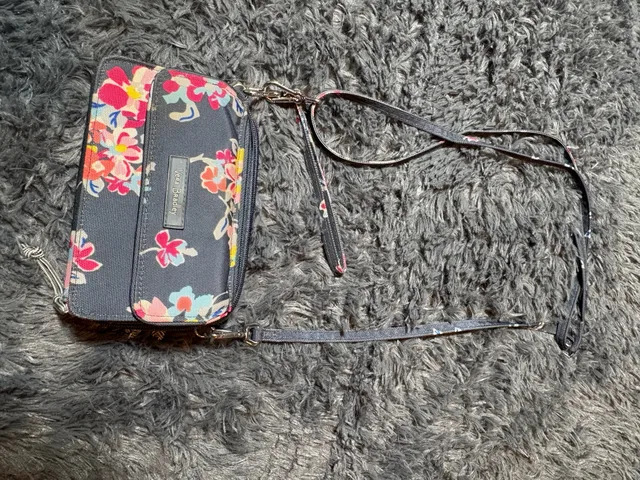 Vera Bradley RFID 3-in-1 Crossbody Wallet Pretty Posies