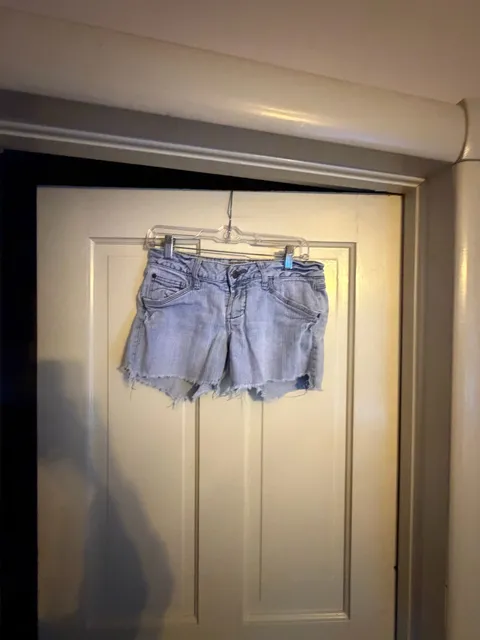 No Boundaries Denim Shorts Junior 7 Light Wash Raw Hem