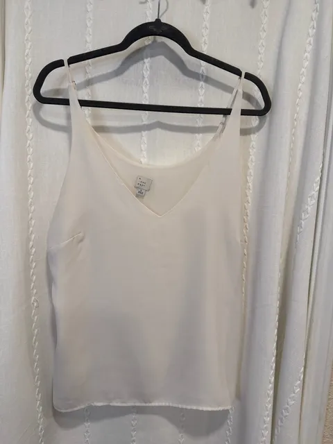 A New Day Women’s Large Cream Ivory V-Neck Cami Tank Top Adjustable Straps