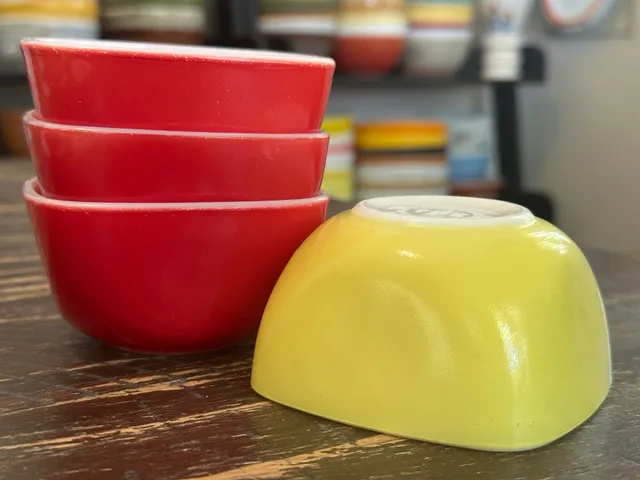 Pyrex Red And Yellow Hostess Ramekin Set