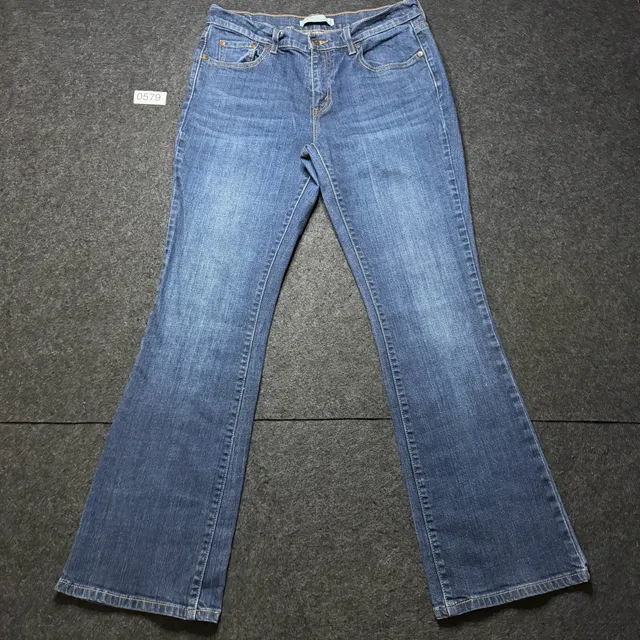 Levi’s Boot Cut jeans