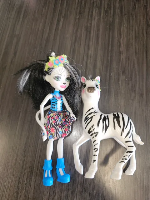 Enchantimals Zelena Doll And Caper Zebra Figure Set