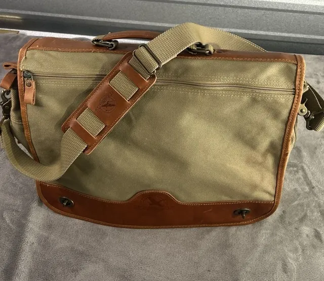Cutter & Buck Canvas And Leather Messenger Bag Briefcase Khaki Brown