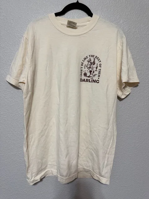 Comfort Colors Graphic T-Shirt Size M White Don't Be Like The Rest Darling