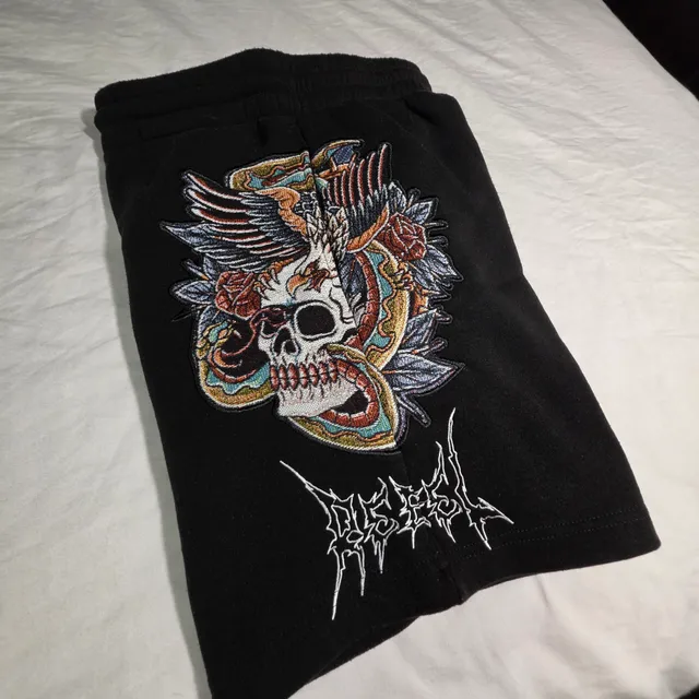 Rebel Vengeance Skull Embroidered Shorts Size M Black Polyester