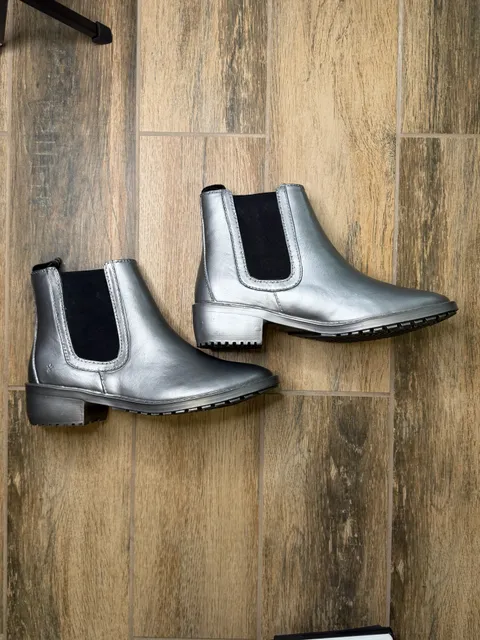 EMU Australia Ellin Chelsea Rain Boots Size 9 Silver