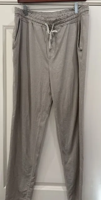 Vuori Daily Jogger Pants Size XL Gray Drawstring Pockets