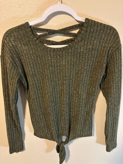 No Boundaries Criss Cross Long Sleeve Top Size XS/XCH (1) Olive Green Ribbed