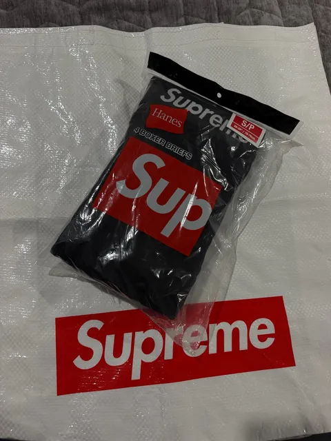 Supreme x Hanes 4 Boxer Briefs Size S Black