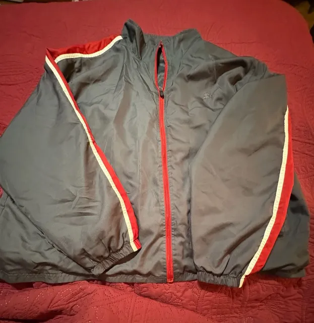 Starter Full Zip Windbreaker Size 3XL(54/56)‘heartbeat of America’ on back