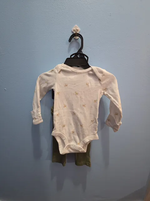Carter's Bodysuit And Pant Set Size 3M