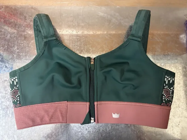 Shefit Women's High Impact Sports Bra Medium Green Front Zip