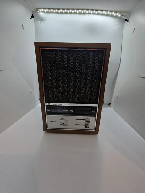 RCA RZC-379W IC Acoustic Reflex AM/FM Table Radio Vintage Wood Grain