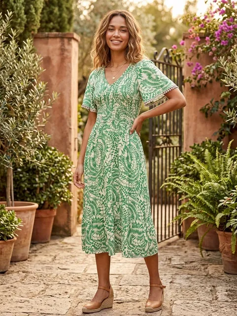 Luxology Green White Leaf Print Smocked Midi Dress