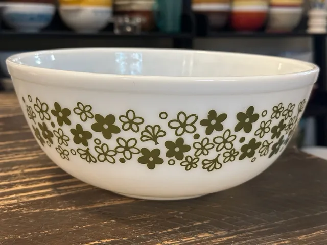 Pyrex Spring Blossom 404 Mixing Bowl 4Qt