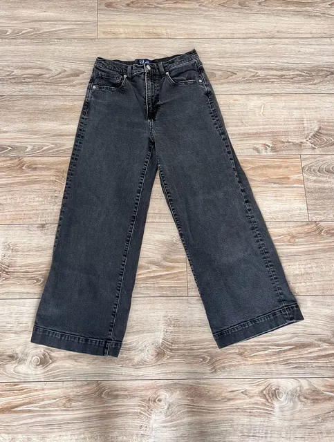 Gap High Rise Wide-Leg Crop Jeans Size 8/29R Black