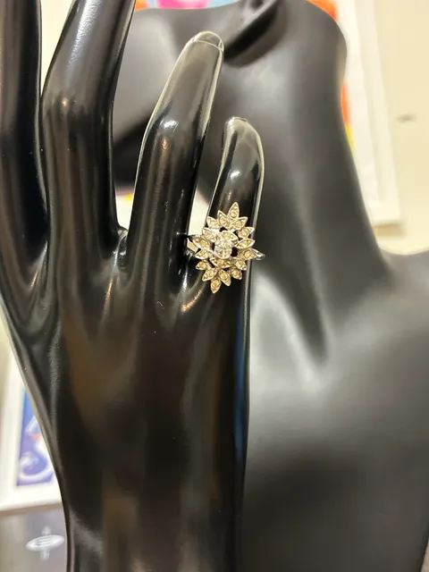 Vintage 1970s 18K HGE CZ Star Flower Cluster Cocktail Ring