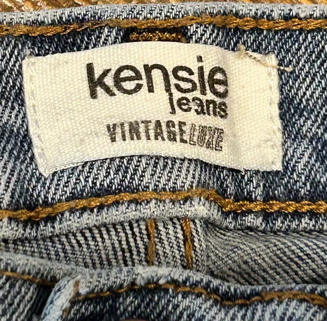 Kensie Jeans Vintage Luxe Straight Raw Hem Size 4/27 Blue Denim