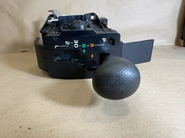 2005-2015 Toyota Tacoma Automatic Floor Shifter Assembly PRND321