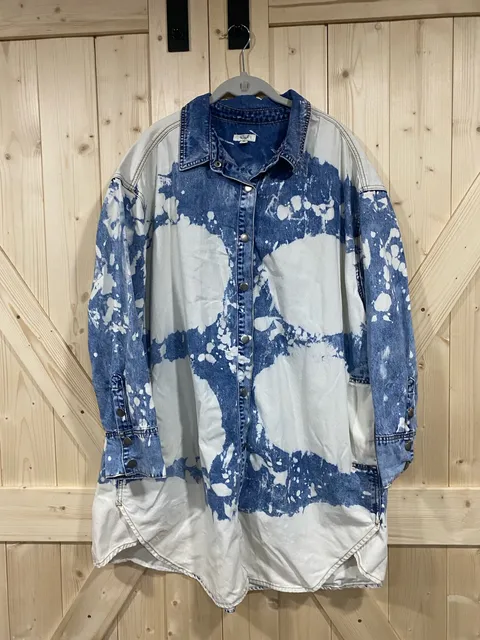 NWOT Easel Bleach Wash Denim Shirt Dress Size M oversized