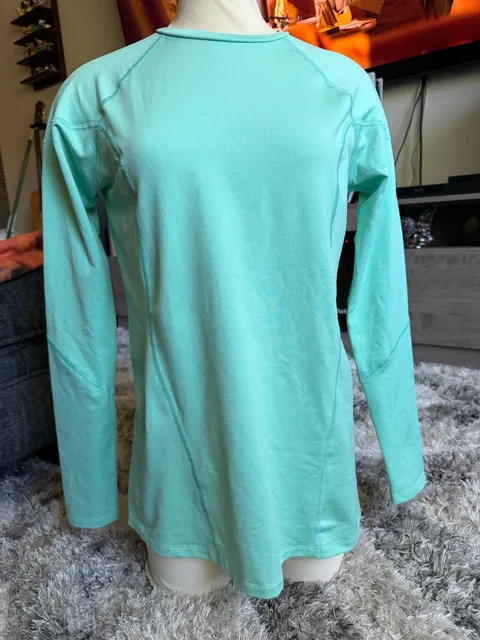 Reebok PlayDry Long Sleeve Athletic Shirt Size L Mint Green