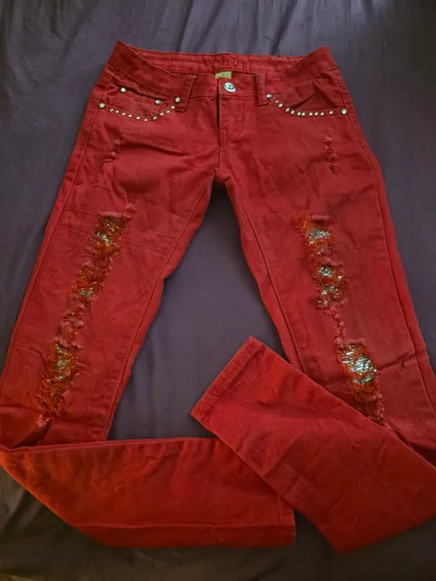 Reign Skinny Jeans Size 3 Red Studded Distressed Sequins