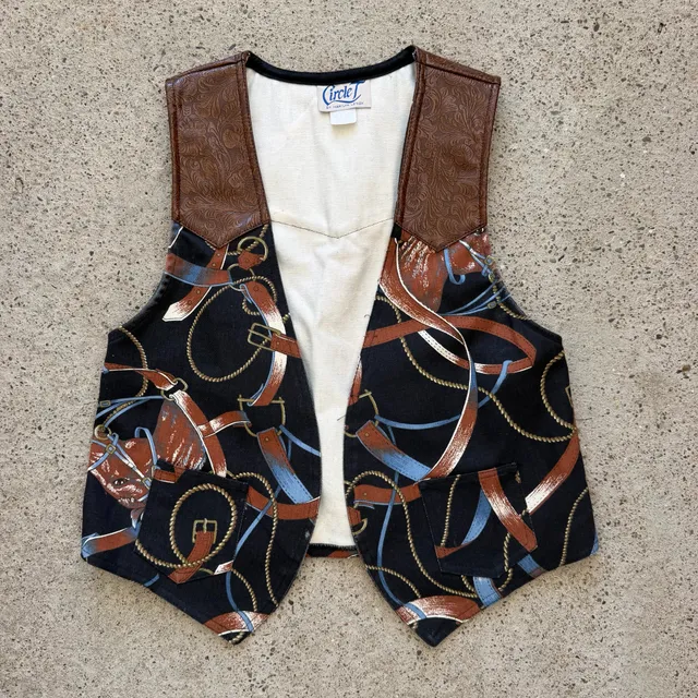 Circle T by Marilyn Lenox Western Rodeo Cowboy Vest Print Medium