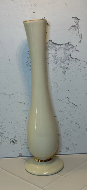 VTG Lenox Ivory Porcelain Bud Vase Gold Trim Made In USA 8 Inch
