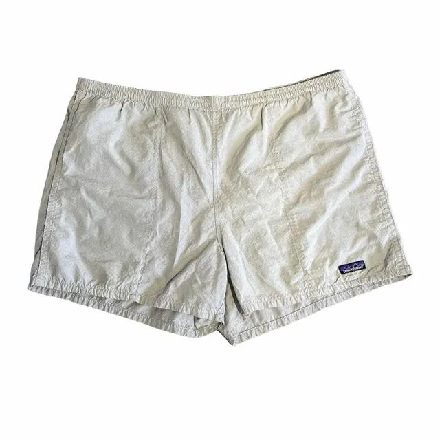Patagonia Shorts Size XL Gray Nylon Mesh Lined Baggies