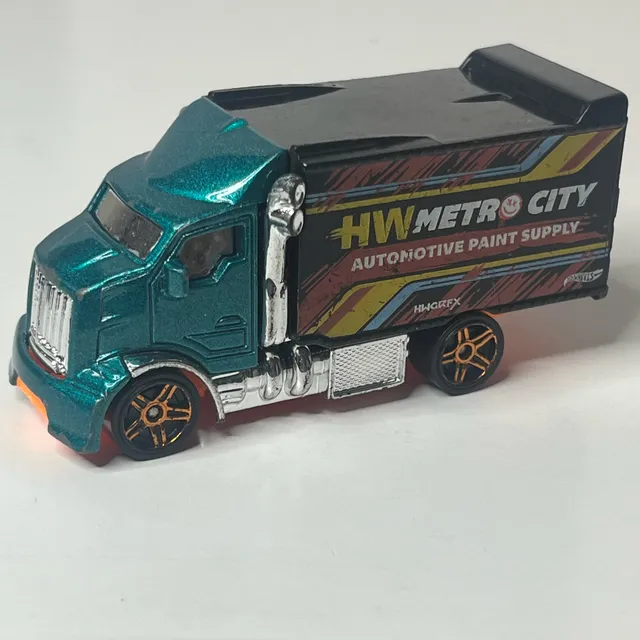 Hot Wheels Hiway Hauler 2 HW Metro City Automotive Paint Supply Truck