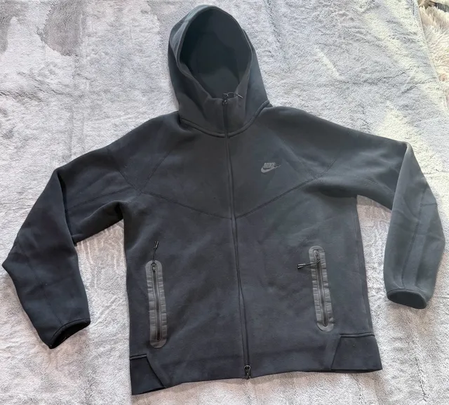 Nike Tech Fleece Full Zip Hoodie Size L Black