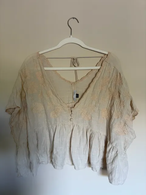 American Eagle Embroidered Peasant Top Size S Beige Boho Blouse