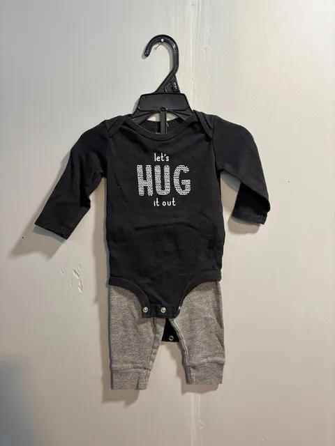 Carters Two-piece 6m