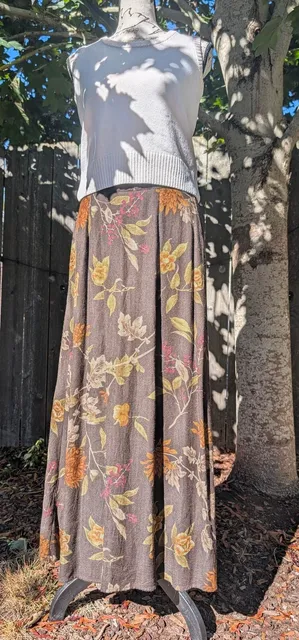 Vintage Romantic Whimsigoth Maxi Skirt Size Medium Floral Tapestry Made in USA Medium 