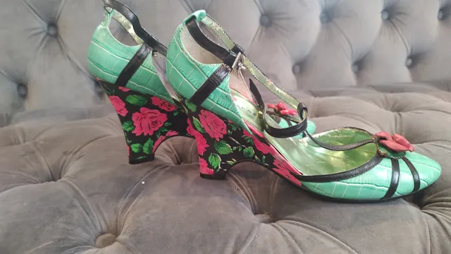 Vintage Green Rose Floral Lace Bow Heels