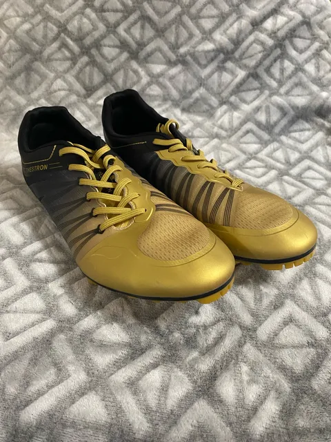 Thestron Track Shoes Gold Black